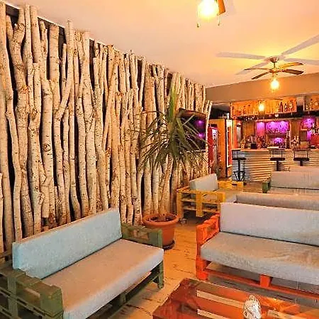 Hotel M